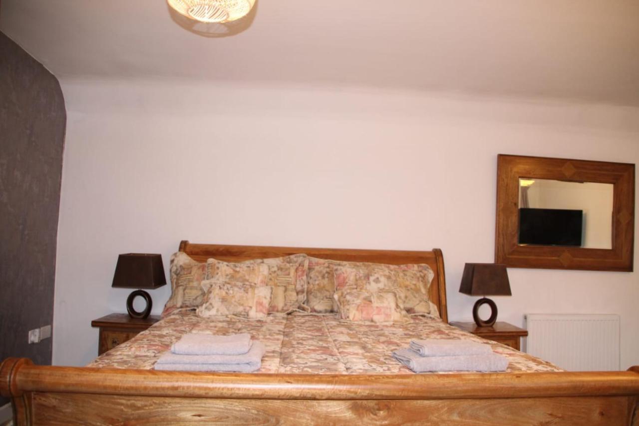 House 1905 - Self Catering Serviced Apartment Tidworth Kültér fotó
