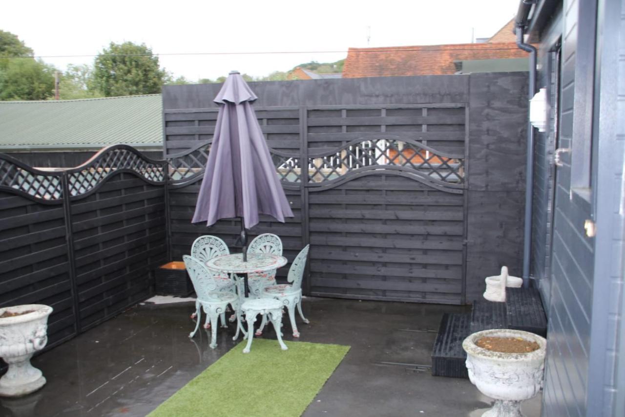 House 1905 - Self Catering Serviced Apartment Tidworth Kültér fotó