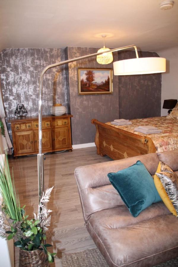 House 1905 - Self Catering Serviced Apartment Tidworth Kültér fotó