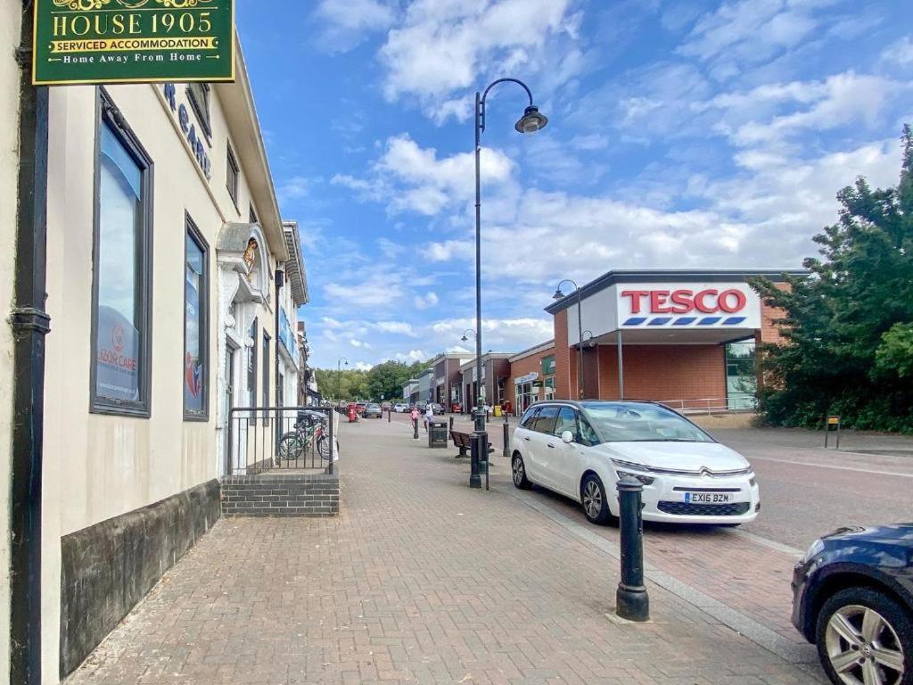House 1905 - Self Catering Serviced Apartment Tidworth Kültér fotó