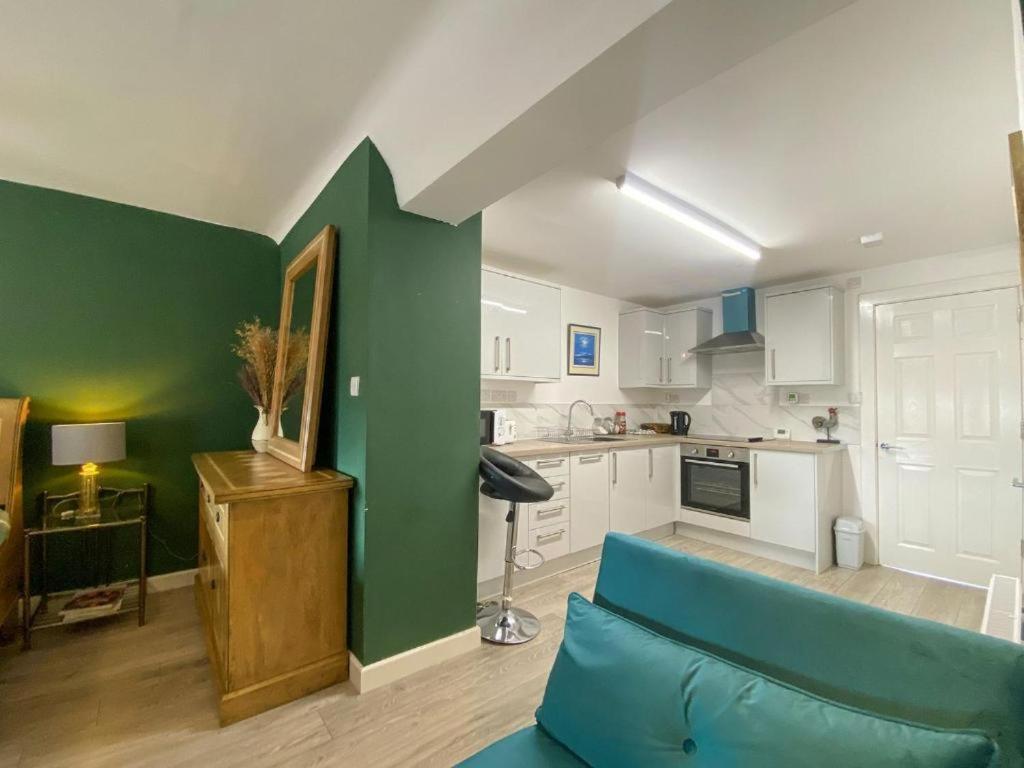 House 1905 - Self Catering Serviced Apartment Tidworth Kültér fotó