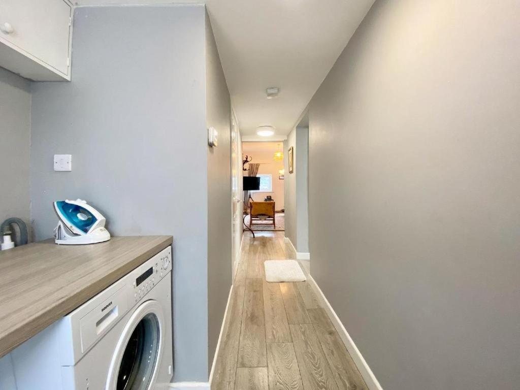 House 1905 - Self Catering Serviced Apartment Tidworth Kültér fotó