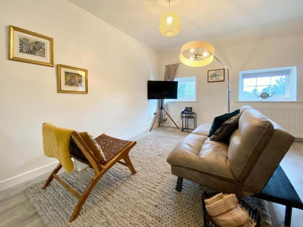House 1905 - Self Catering Serviced Apartment Tidworth Kültér fotó